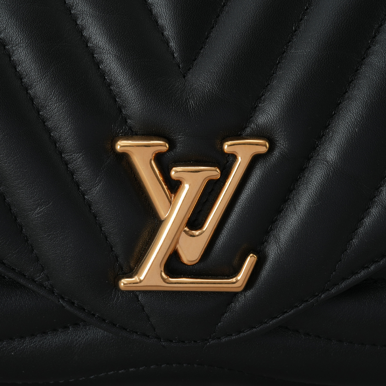 LOUIS VUITTON(USED)루이비통 M58552 뉴웨이브 체인 숄더백